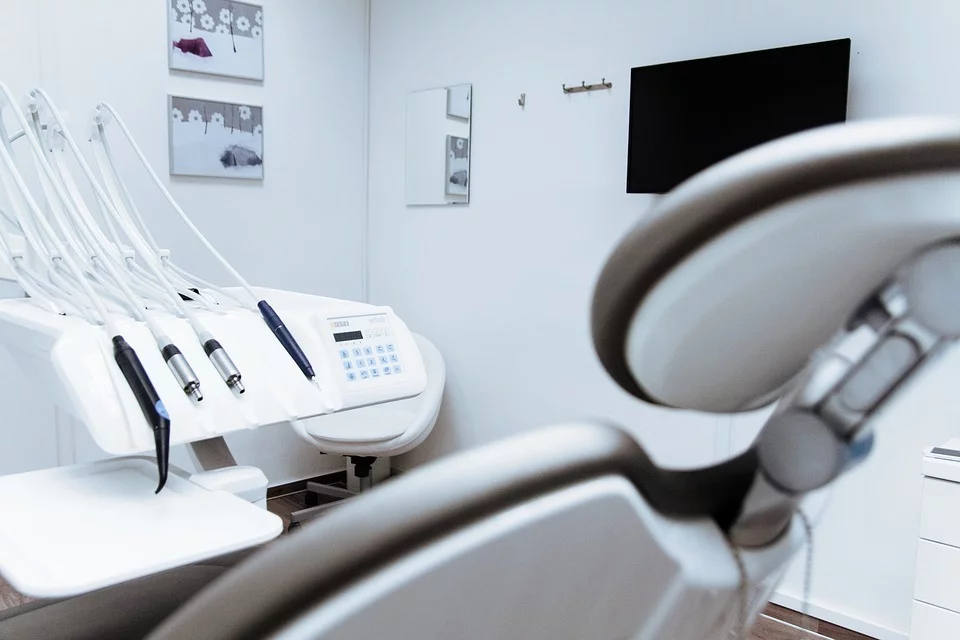 Cómo elegir la mejor clínica dental para cuidar la salud de tu boca y los dientes