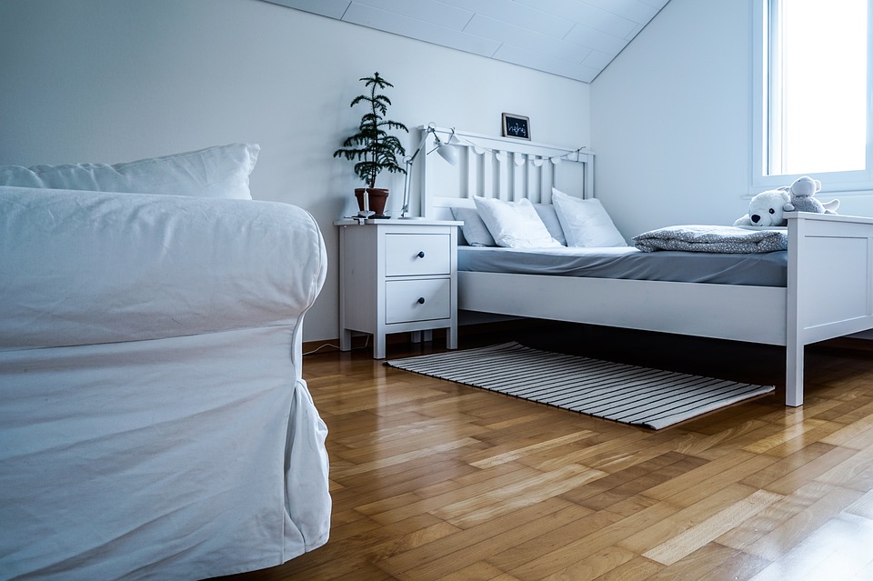 añade una alfombra a tu dormitorio