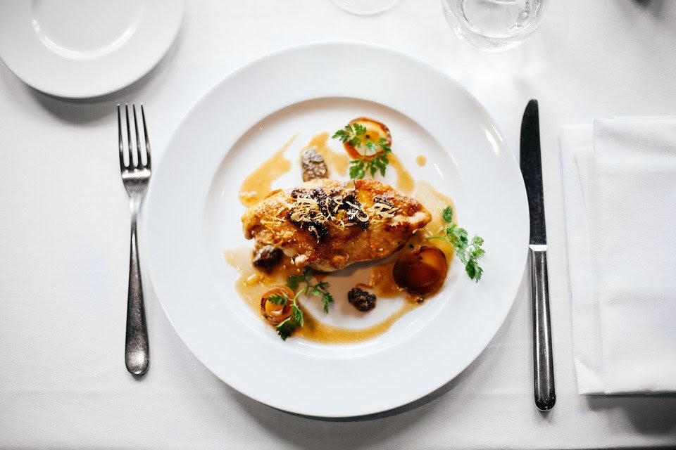 Placer gastronómico: dispositivos culinarios, restaurantes y productos de calidad